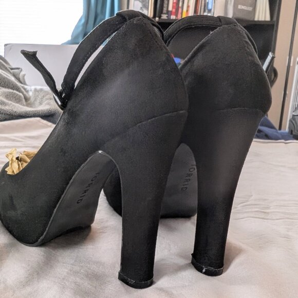 black Torrid 7WW platform heel with ankle strap faux suede EUC - Picture 4 of 6